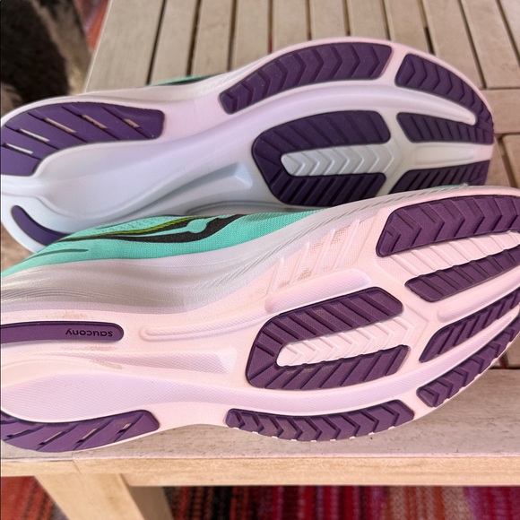 Saucony New in Box Ride 15 Women's Sneakers - Picture 2 of 3